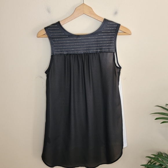 Stella & Jamie | Mixed Material Black & White Studded Tank Top Size Medium - Picture 6 of 6